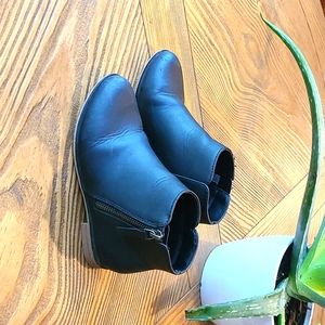 Cat &Jack Girls Black Boots Size 1